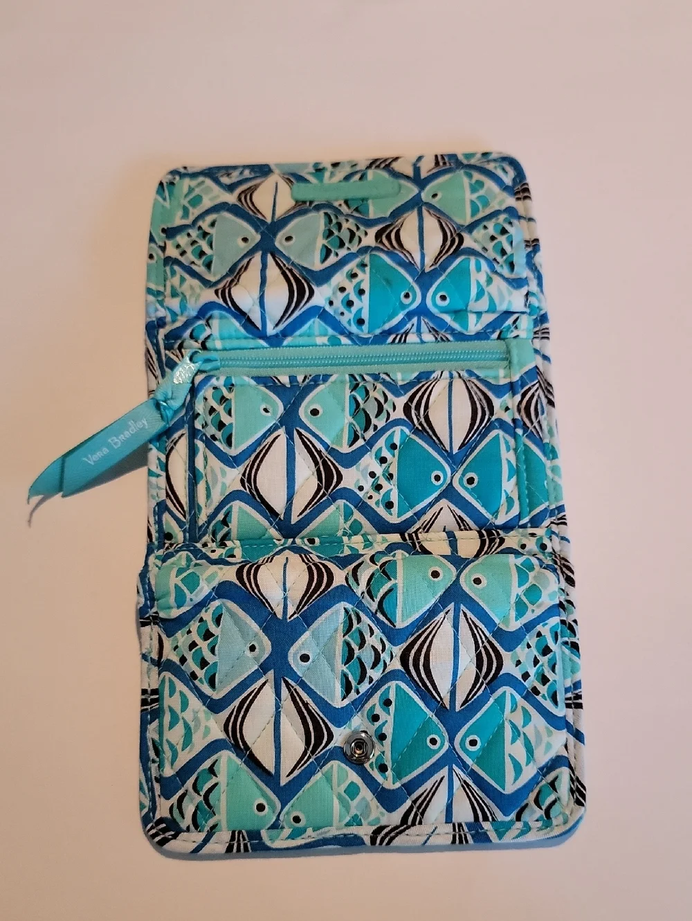 VERA BRADLEY GO FISH EURO TRIFOLD WALLET IN BLUE/WHITE & TURQUOISE - Picture 5 of 8